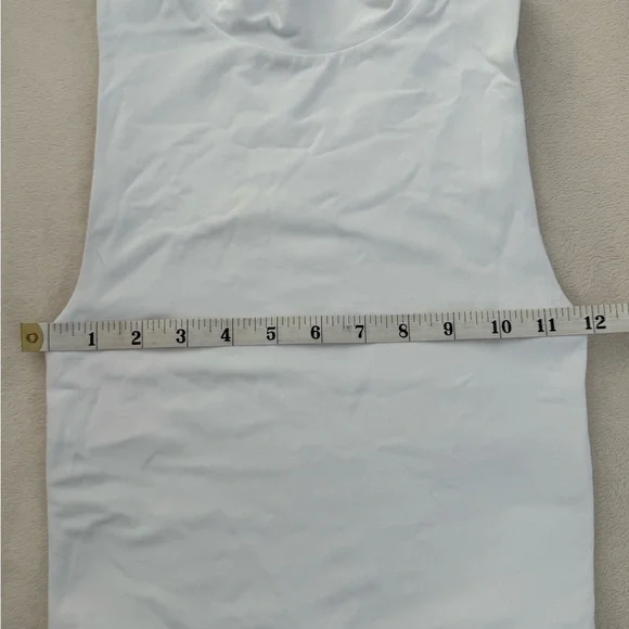 Aritzia Babaton Countour mockneck Tank White Size XS - Picture 4 of 5